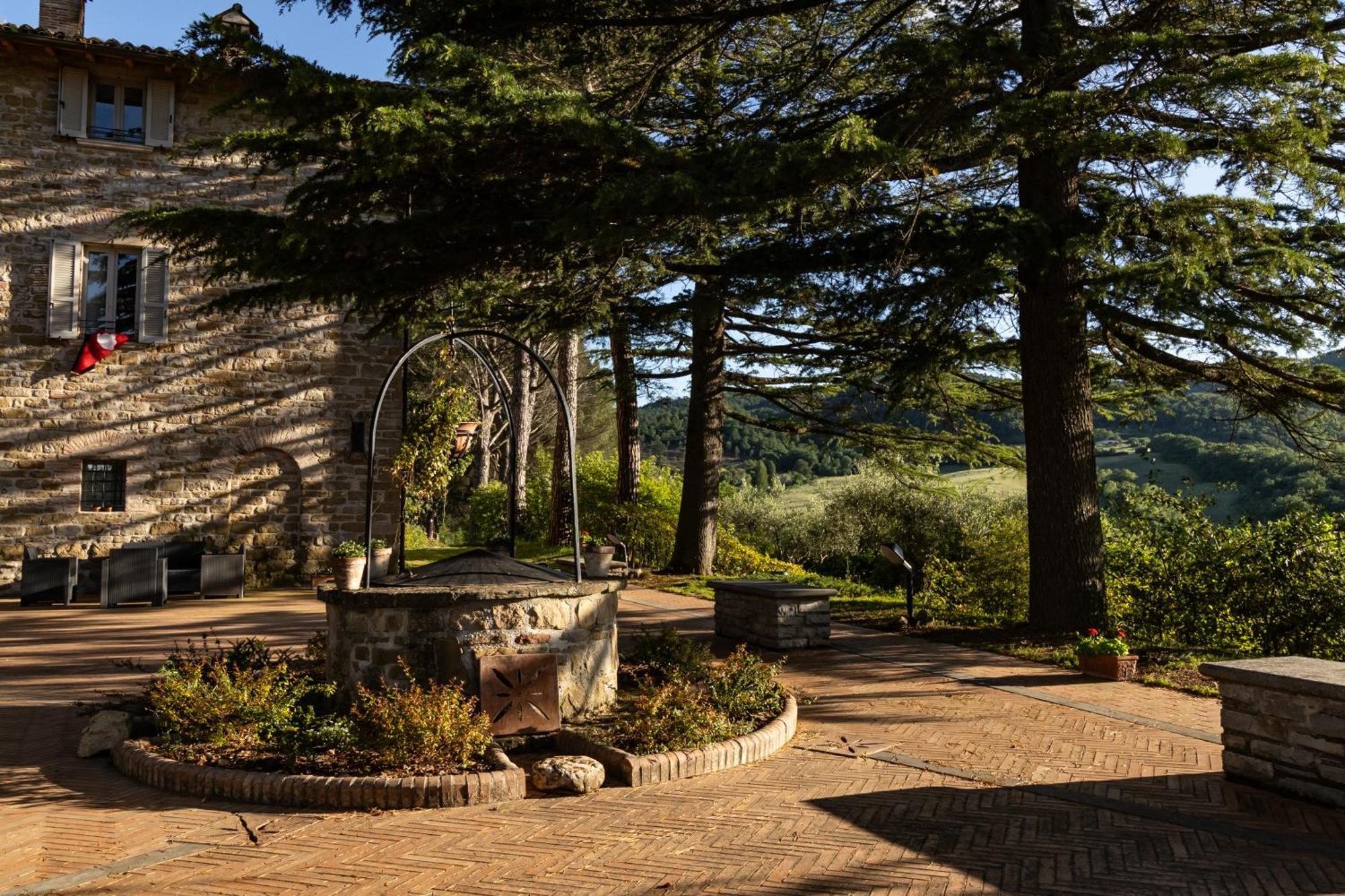 Tenuta Borgo San Michele 구비오 외부 사진
