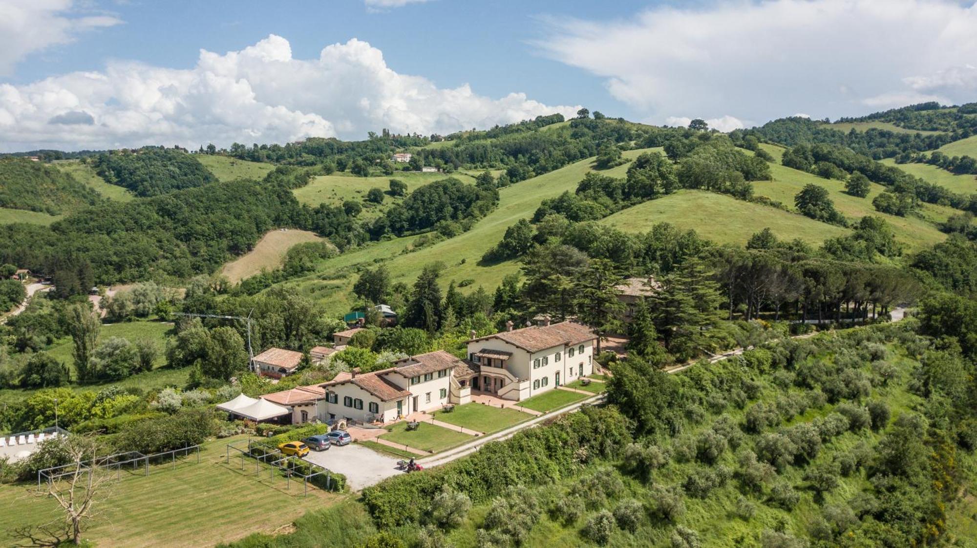 Tenuta Borgo San Michele 구비오 외부 사진