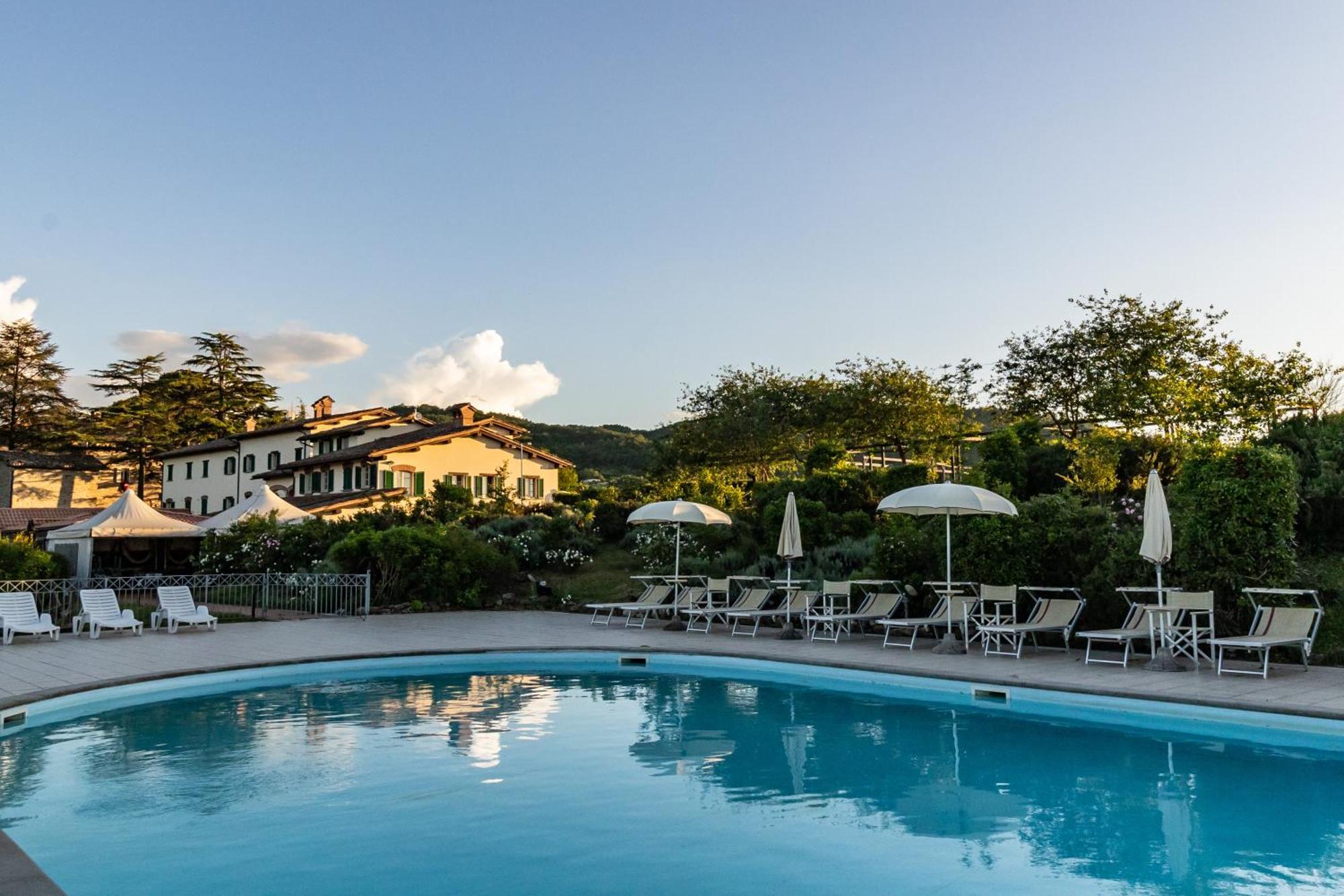 Tenuta Borgo San Michele 구비오 외부 사진