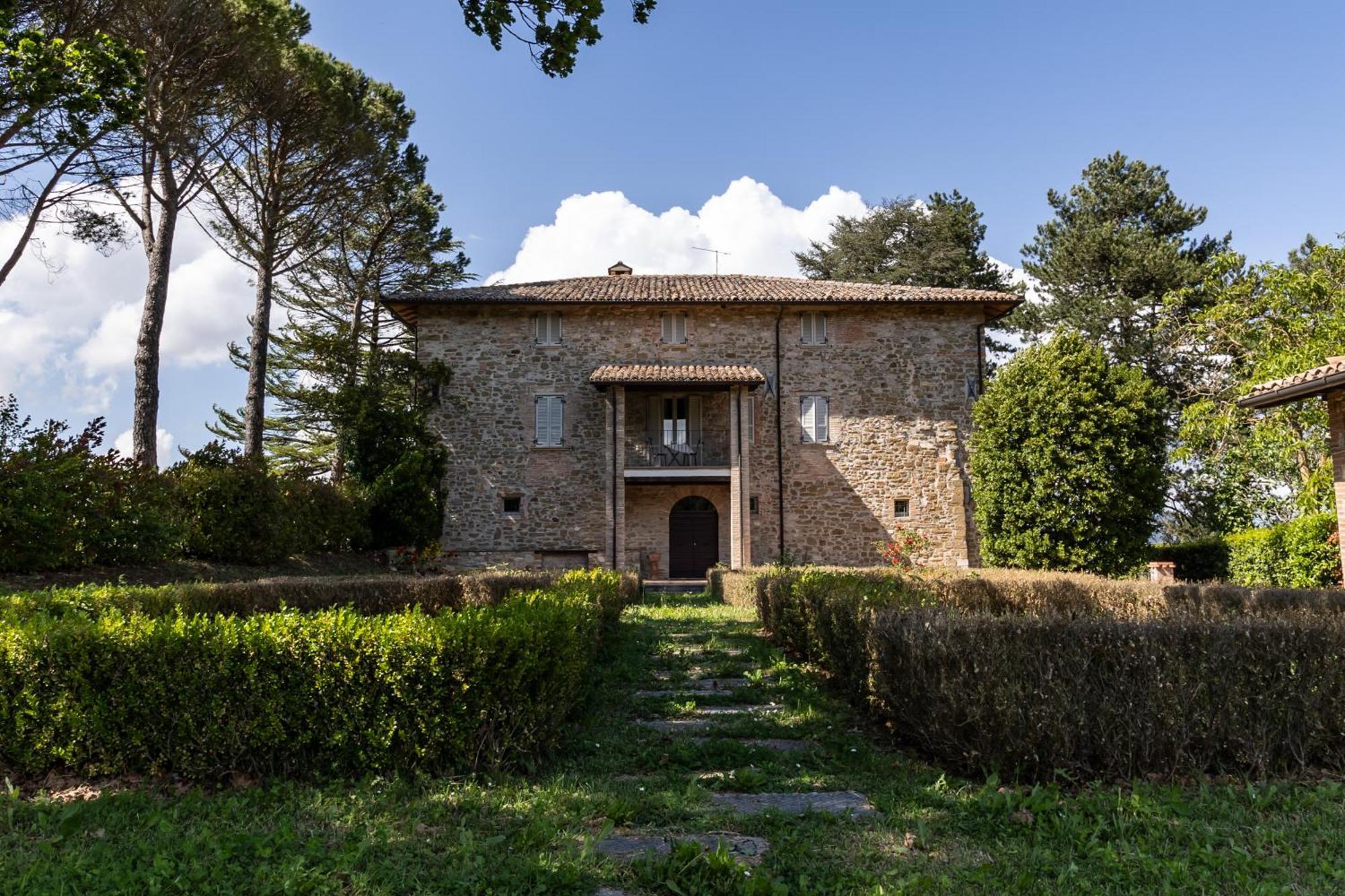 Tenuta Borgo San Michele 구비오 외부 사진