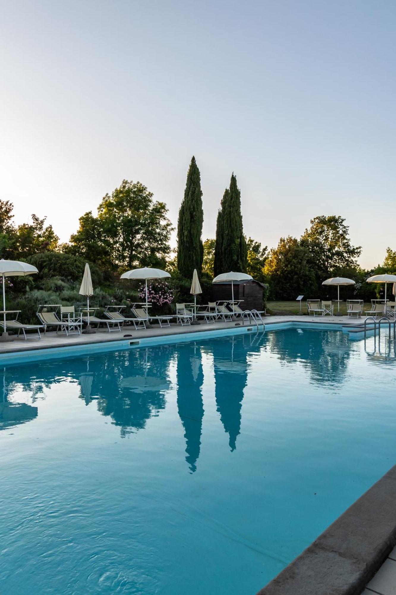 Tenuta Borgo San Michele 구비오 외부 사진
